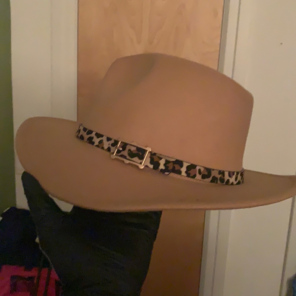 Leopard hat